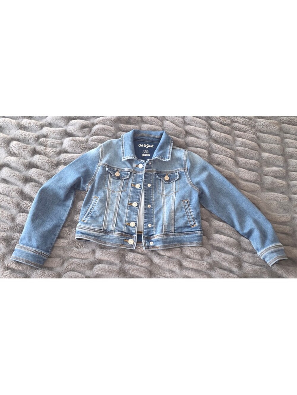 Cat and Jack Girls Blue Denim Jacket Size 5 6
